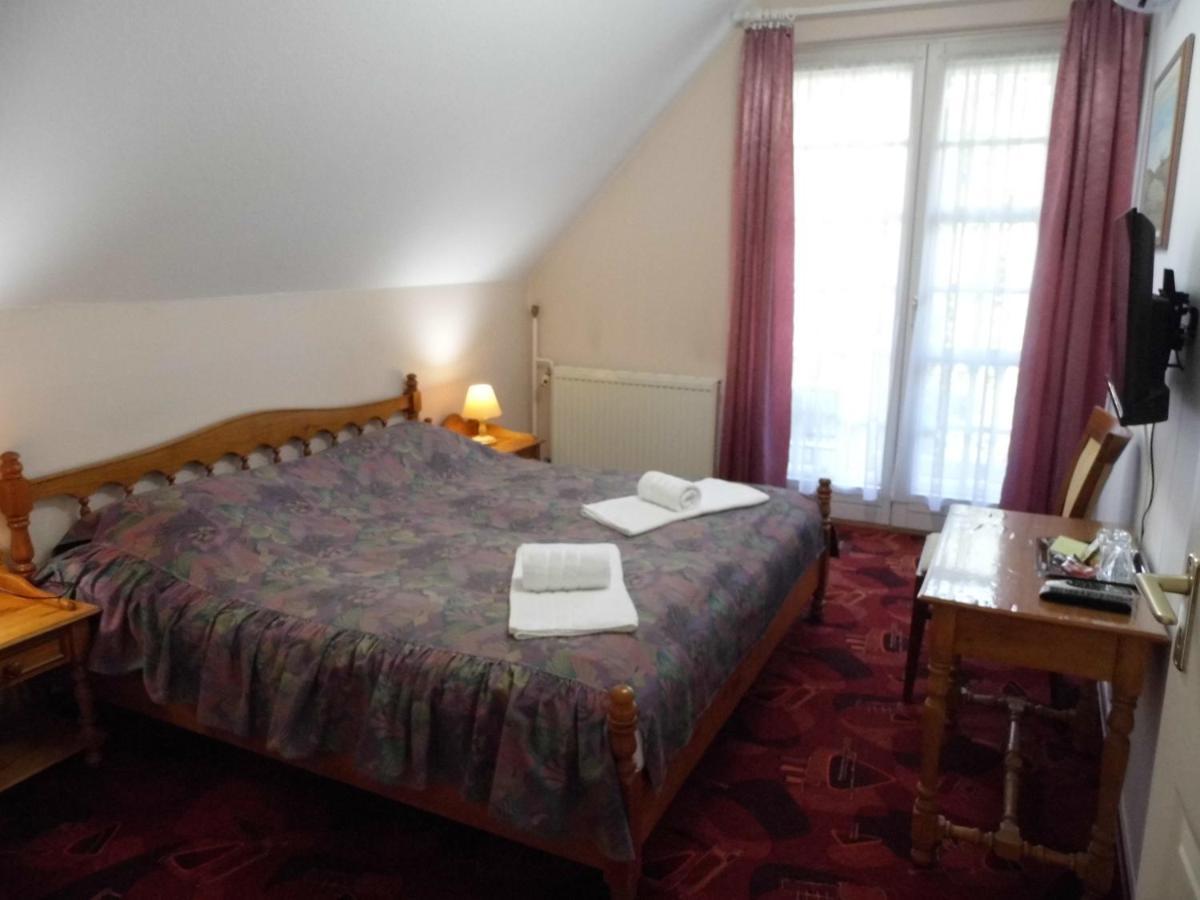 Millennium Villa Keszthely Habitación foto