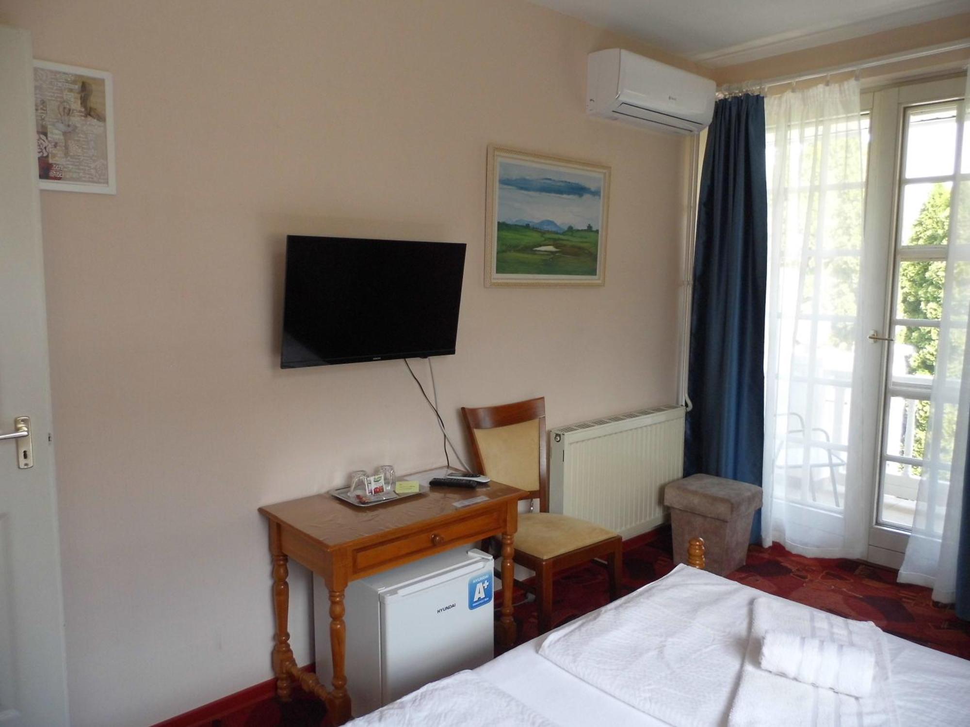 Millennium Villa Keszthely Habitación foto