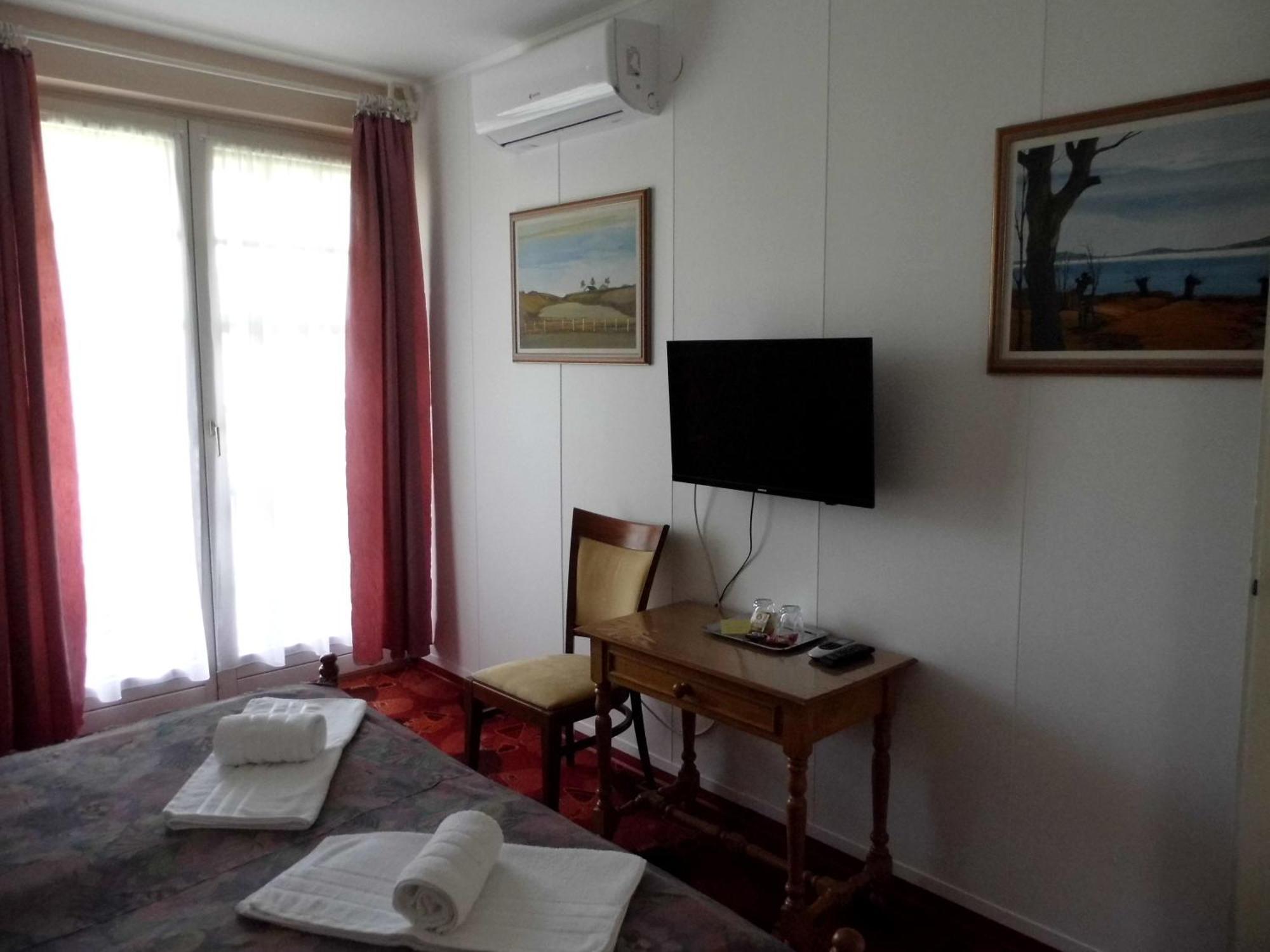 Millennium Villa Keszthely Habitación foto