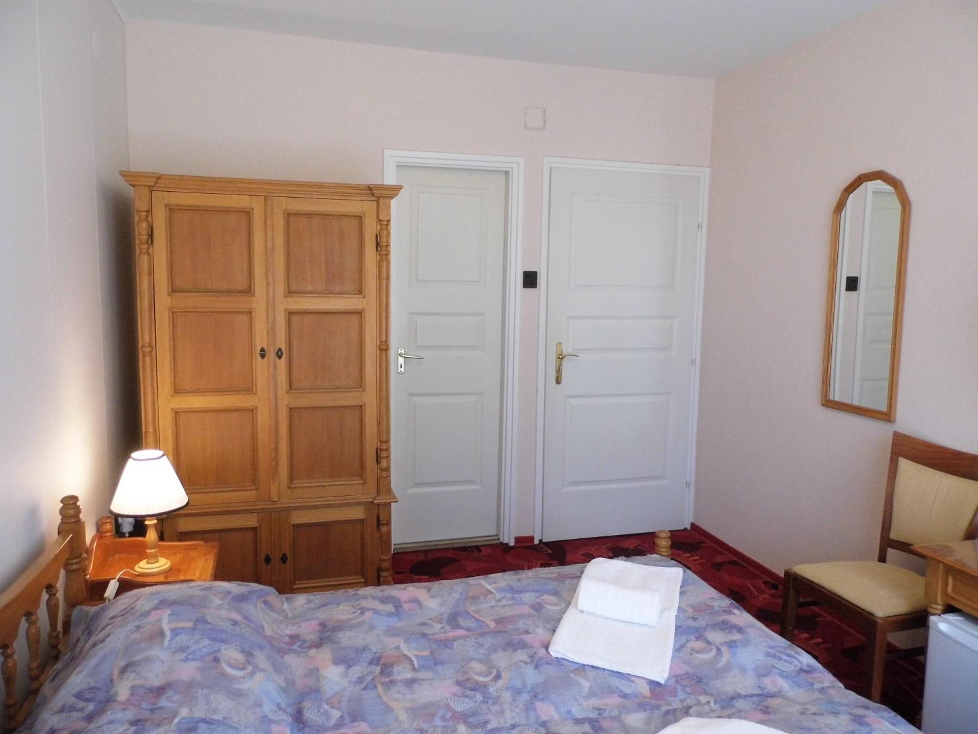 Millennium Villa Keszthely Habitación foto
